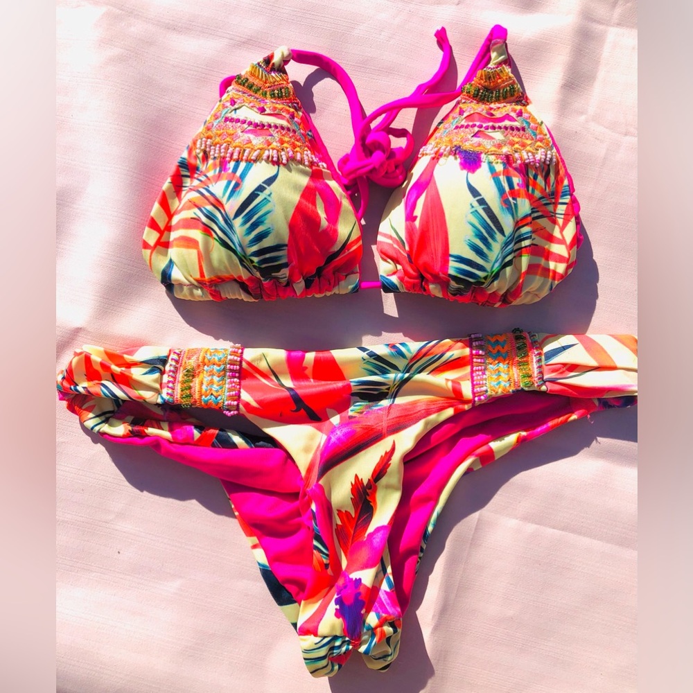Gorgeous 2 piece bikini. Purchased in Dominican Republic. Worn twice